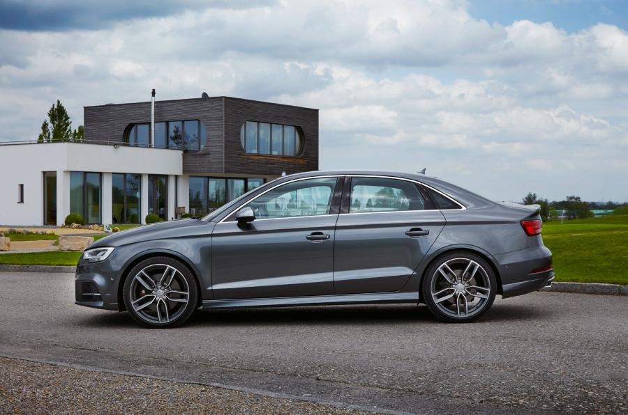  Audi S3 Sedan (8V) 2016 года  (WW) (фото 27 из 36)